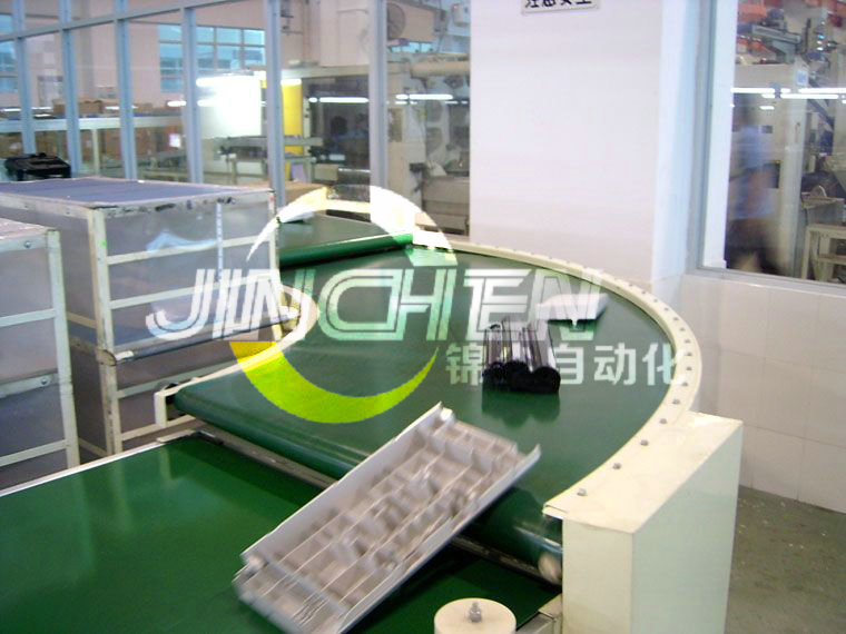 轉彎皮帶輸送機在輸送物件